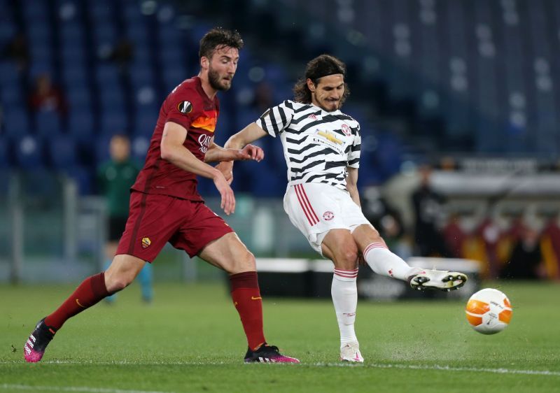 Bryan Cristante (L) gave AS Roma the lead with a fantastic goal against Manchester United in the second half