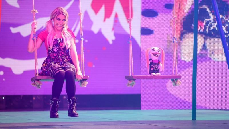 Alexa Bliss has her eyes on one WWE RAW Superstar