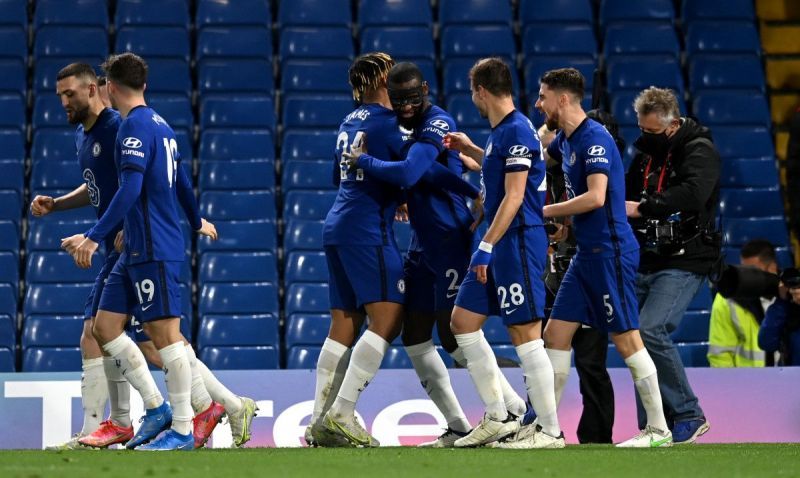 Chelsea beat Leicester to boost top-four hopes