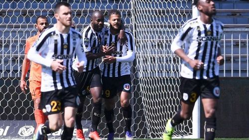 Can Angers snap their losing streak against relegated Dijon?