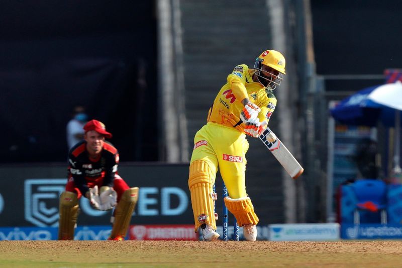 Ravindra Jadeja in action during the match against the Royal Challengers Bangalore (Image Courtesy: IPLT20.com)