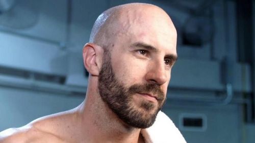 Cesaro could not take the title away from Roman Reigns