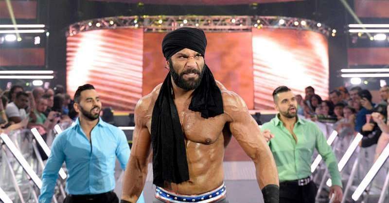 WWE ने दिया कई सुपरस्टार्स को झटका