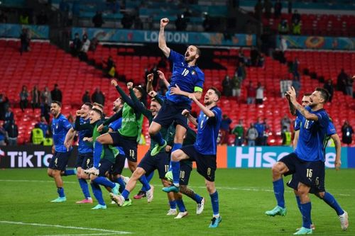 Italy defeated Austria 2-1 after extra-time.