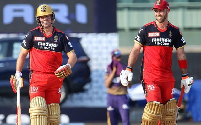 AB de Villiers and Glenn Maxwell all smiles during IPL 2021