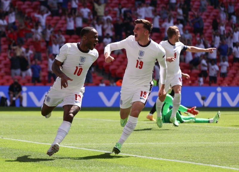 England beat Czech Republic to top their group at Euro 2020.