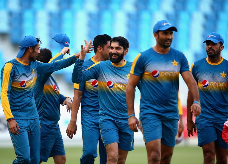 Mohammad Amir and Misbah-ul-Haq during a net session