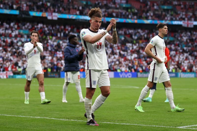 England players applaud the crowd after their victory over Germany