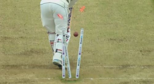 Watling couldn't do much about an absolute beauty from Mohammed Shami