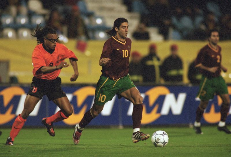 Rui Costa (centre)