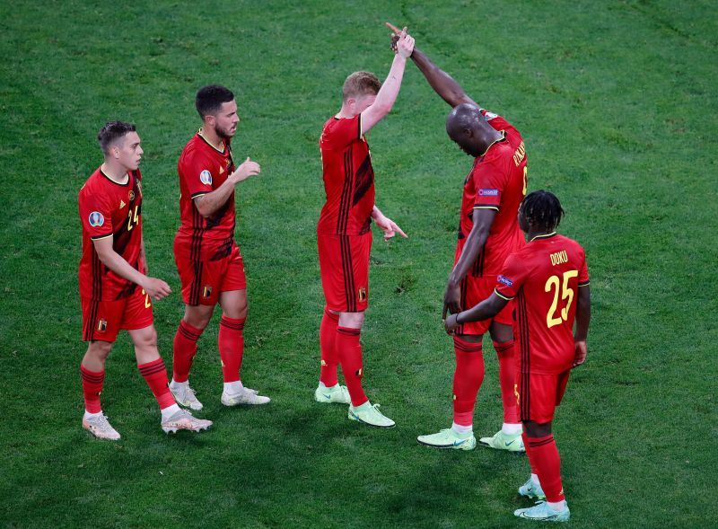 Romelu Lukaku and Kevin de Bruyne celebrate alongside the other Belgian Red Devils against Finland.