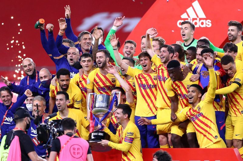 Barcelona celebrate winning the 2020/21 Copa del Rey