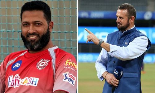 Simon Doull and Wasim Jaffer engaged in some healthy banter ahead of the final.