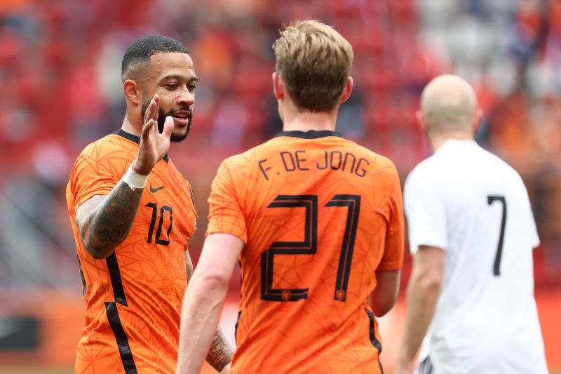 Memphis Depay (left) with Netherlands teammate and Barcelona midfielder Frenkie de Jong