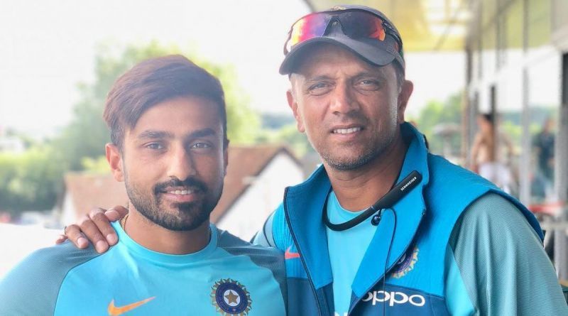 Karun Nair alongside Rahul Dravid