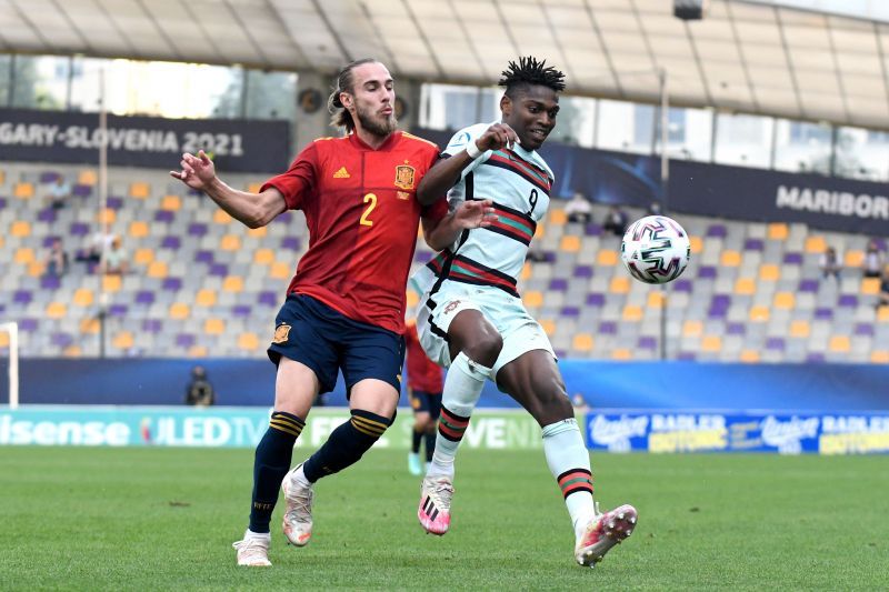 Oscar also played for Spain U21 in the U21 Euros