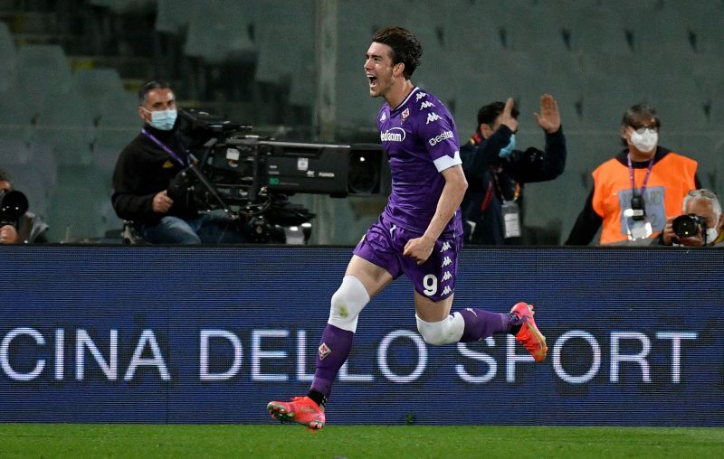 Dusan Vlahovic in action for Fiorentina