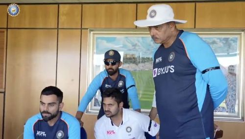 Indian cricketers Virat Kohli, Shardul Thakur and Ajinkya Rahane along with head coach Ravi Shastri.