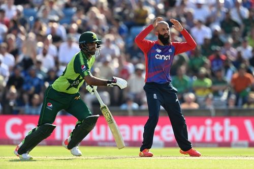 England v Pakistan - Second Vitality International T20