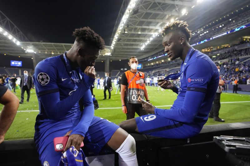 Tammy Abraham (right)