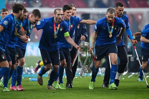 Chiellini and Bonucci celebrate Italy's win