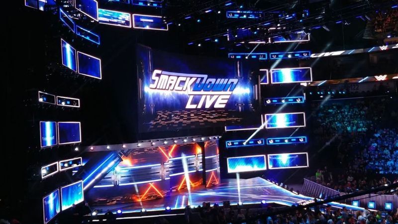 SmackDown debuted a new set to mark the 2016 WWE Brand Extension
