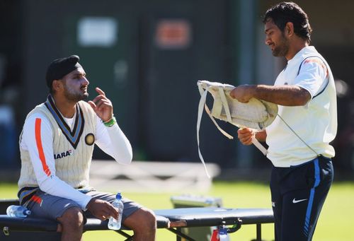 MS Dhoni and Harbhajan Singh