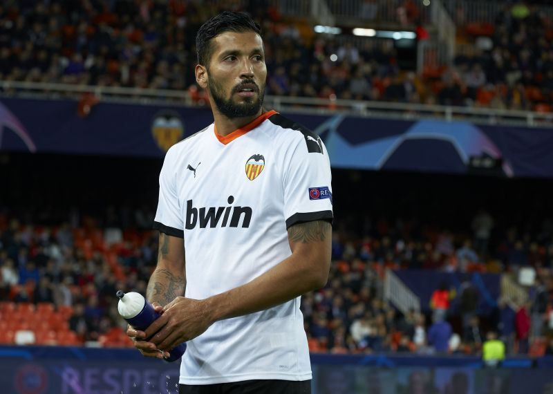 Ezequiel Garay turning out for Valencia