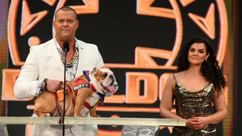 Harry Smith inducting his father Davey Boy Smith into the WWE Hall of Fame