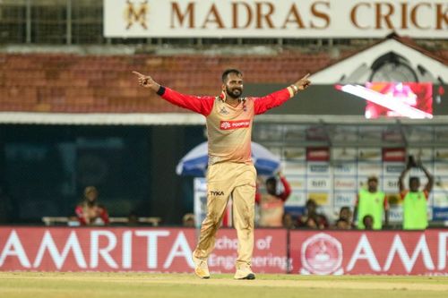 Rajagopal Sathish in action for Chepauk Super Gillies