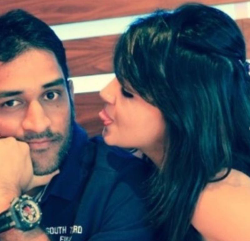 MS Dhoni leaves Sakshi tongue-tied. Pic: Sakshi Dhoni/ Instagram