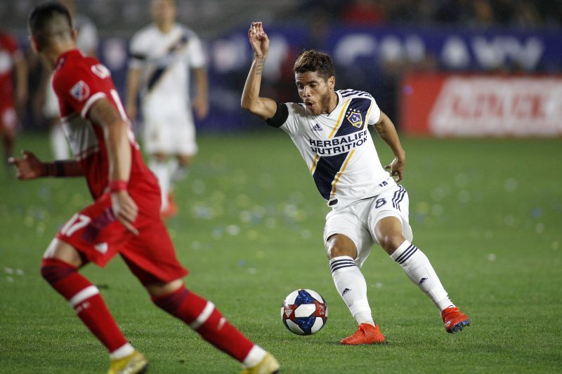 Dos Santos playing ball in America