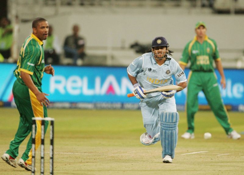 Dhoni hustled and bustled his way to another match-winning contribution