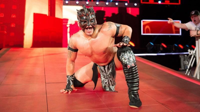 Kalisto's mask had a different design to Rey Mysterio's mask