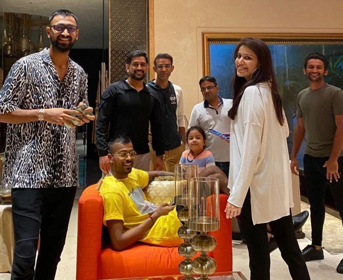 MS Dhoni with family and friends in Ranchi