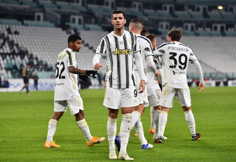 Juventus v Genoa CFC - Coppa Italia