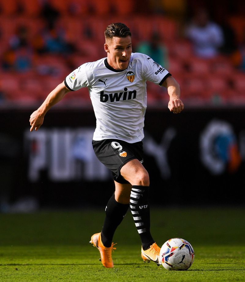 Kevin Gameiro in action for Valencia