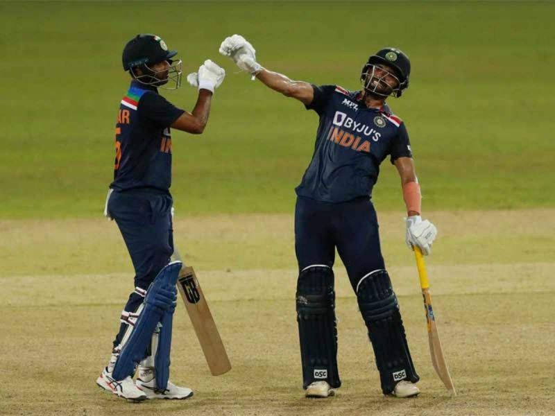 Deepak Chahar(R) won the 'Player of the Match' for his all-round efforts in the 2nd ODI.