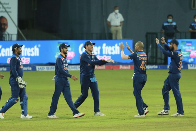 Team India celebrates a Sri Lankan wicket (Photo: Twitter)