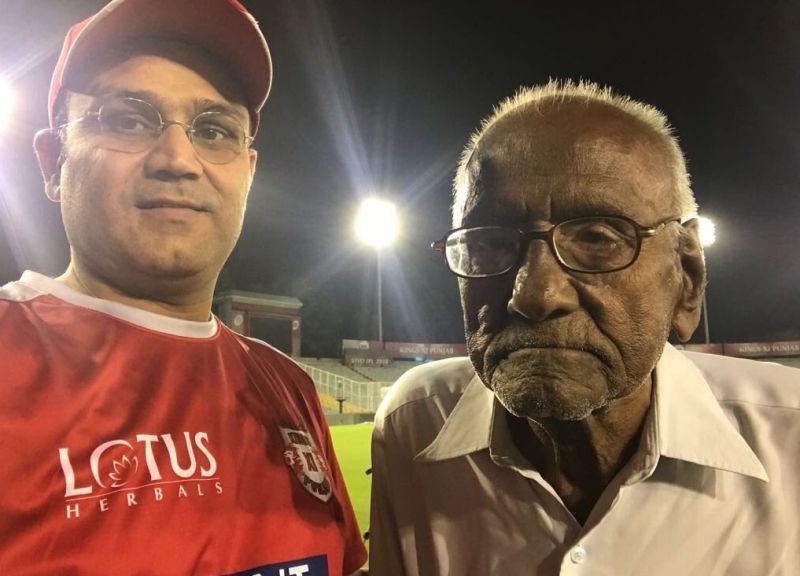 Former Indian cricketer Virender Sehwag with his elderly fan. Pic: Virender Sehwag/ Twitter
