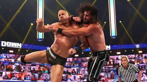 Cesaro and Seth Rollins battle it out on WWE SmackDown