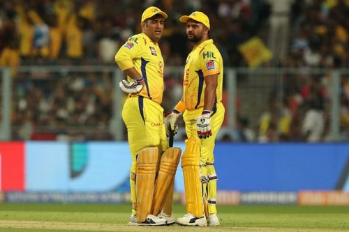 MS Dhoni (L) and Suresh Raina