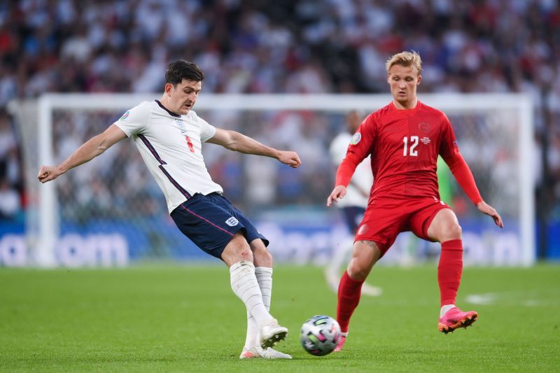 Dolberg (R) could not keep his scoring run going against England