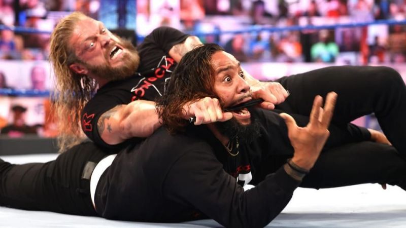 WWE SmackDown में नजर नहीं आए यूनिवर्सल चैंपियन रोमन रेंस