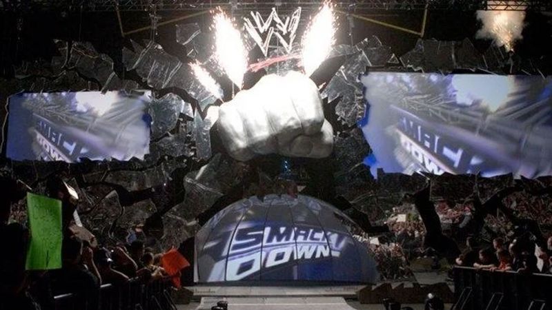 The best known and most iconic SmackDown set featured the SmackDown Fist