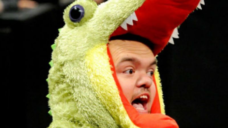 Hornswoggle as Mini-Gator