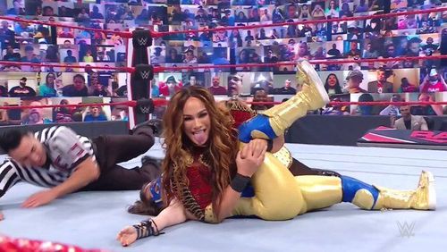 Nia Jax pins Nikki Cross