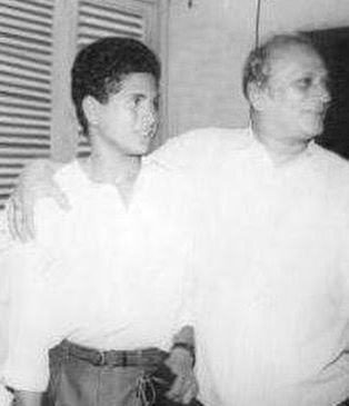 Sachin Tendulkar with his father Ramesh Tendulkar