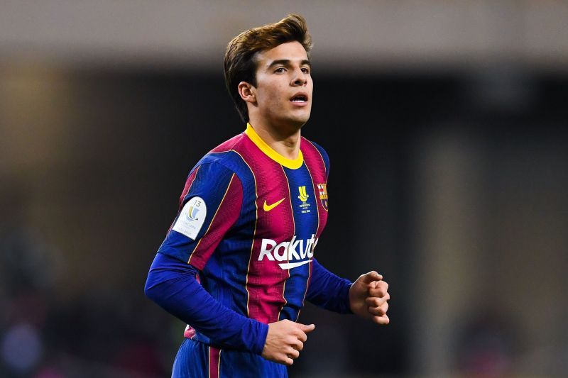 Riqui Puig in action for Barcelona during the 2020-21 season