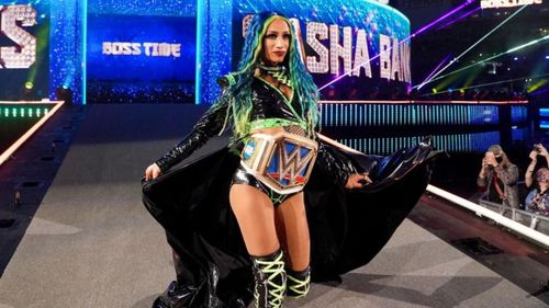 Sasha Banks as the SmackDown Women's Champion